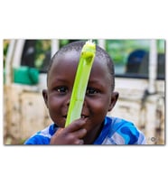 Cakatablo  Sevimli Siyahi Çocuk ve Bambu Kamışı MDF Tablo