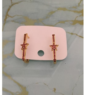 Pembe Zirkon Taşlı yıldız modelli dikdörtgen çelik küpe