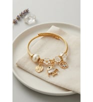 Balık Charmlı Beyaz Renk Gold Bileklik