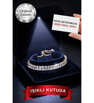 Pırlanta ışıltılı 925 ayar gümüş ışıklı kutuda su yolu baget kadın bileklik