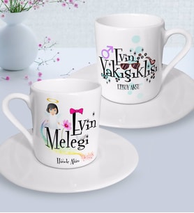 BK Gift Kişiye Özel Anneler Günü Temalı Evin Meleği ve Evin Yakışıklısı Tasarımlı İkili Türk Kahvesi Fincanı Seti-1 (Beyaz)