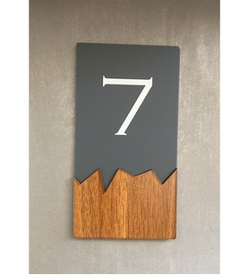 Wooden Serisi Dikey Kapı Numarası