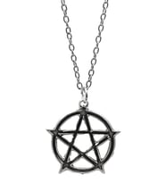 Vika (wicca) Pentagram Tasarımlı Kolye 925 Ayar Gümüş Kaplama