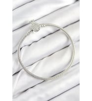 Pirinç Charm Zirkon Taşlı Taç Model Gümüş Renk Kadın Bileklik - TJ-BB7802