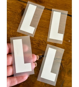 7X2 CM 4 ADET ÜTÜ İLE YAPIŞAN TRANSFER BASKI L HARFİ ARMA