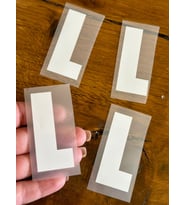 7X2 CM 4 ADET ÜTÜ İLE YAPIŞAN TRANSFER BASKI L HARFİ ARMA
