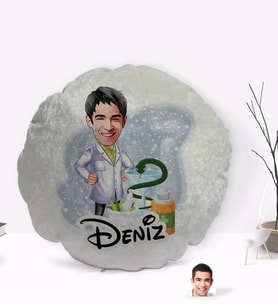 BK Gift Kişiye Özel İsimli Erkek Eczacı Karikatürlü Yuvarlak Dekoratif Kırlent Yastık-2