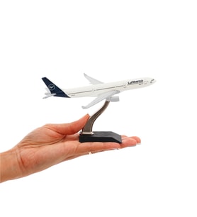 Zekupp - Maket Uçak - Airbus A330-300 1/400 Metal Gövde - LUFTHANSA Tasarım Model Uçak