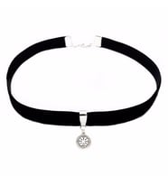 Siyah Renk Kadife Kadın Yonca Choker Kolye