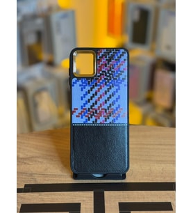 Samsung A04 Uyumlu Piksel Desenli ve Deri Detaylı Premium Stil Kılıf (Siyah)