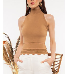 Kadın Halter Yaka Dantel Detaylı Bluz Camel