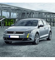 VW Jetta 2011-2014 Ön Tampon Sol Sis Farı Çerçevesi 5C6853665A