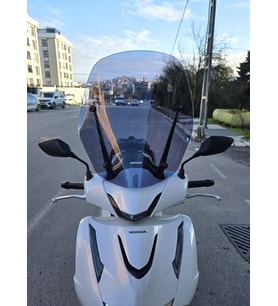 MOTOCAM Honda SH 125 Ön Cam 2024-2026 Model 57cm Füme Renkli 4mm APARATSIZ