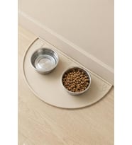 Mama Matı Havuzlu Yıkanabilir Kaymaz Silinebilir Evcil Hayvan Beslenme Matı Kedi Köpek Paspası Kedi Köpek Mama Matı Su Geçirmez Katlanabilir Su Kabı Mama Kabı Matı (Bej, 50 X 25 CM)