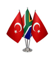 Masa Üstü Güney Afrika Bayrağı Türk Bayrağı Üçlü Krom Direk Masa Bayrak Seti