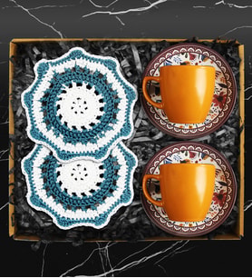 İkili Tabaklı Özel Desenli Fincan Takımı & Handmade İkili Makrome Bardak Altlığı