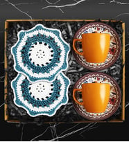İkili Tabaklı Özel Desenli Fincan Takımı & Handmade İkili Makrome Bardak Altlığı