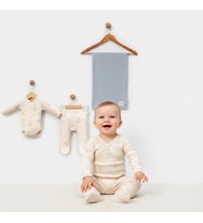 3-6 AY ERKEK BEBEKLER İÇİN ÇAPA DESENLİ ORGANİK PAMUKTAN 3 LÜ BODY TAKIM (Mavi)
