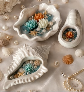 BOHO MARINE DENİZ KABUĞU TASARIMLI 3'LÜ PREMIUM DEKORATİF MUM SETİ-ANNEYE-SEVGİLİYE-ARKADAŞA-KADINA