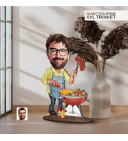 BK Gift Kişiye Özel Mangalcı Karikatürlü Büyük Boy Ahşap Biblo-1 Arkadaşa Hediye , Sevgiliye Hediye, Kişiye Özel Biblolar
