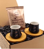 Bambu Tabaklı Siyah Mermer Desenli Porselen Fincan Takımı & Mehmet Efendi Taze Türk Kahvesi Hediye Seti (Model 1)