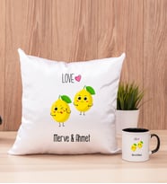 Kişiye Özel Sevimli Limonlar Kare Yastık ve Siyah Kupa