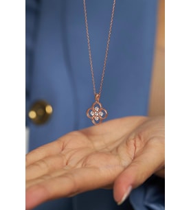 Zirkon Taşlı Rose One Cleef Gümüş Kolye
