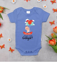 BK Kids Kişiye Özel Mekanın Sahibi Geliyor Tasarımlı Mavi %100 Pamuklu Kısa Kol Bebek Body Zıbın, Yeni Doğan Bebek Hediyesi
