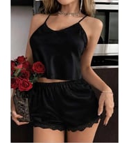 Amora Secret Siyah İnce Askılı Dantel İşlemeli Saten Şortlu Takım