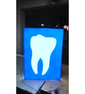 Dişçi Görselli Tabela 3D Led Neon Etkili Işıklı Tabela 30X45 CM Tek Taraflı