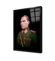 Üniformalı Mustafa Kemal Atatürk Çerçeveli Cam Tablo
