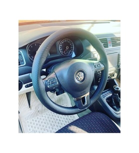 DİKİŞLİ DİREKSİYON KILIFI KARBON DERİ SİYAH DİKİŞLİ VOLKSWAGEN JETTA İÇİN