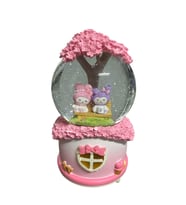 Kuromi My Melody Işıklı Müzikli Dönen Otomatik Püskürtmeli Büyük Boy Kar Küresi Pembe