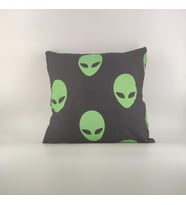 PAREDORA Alien  Kırlent Kılıfı