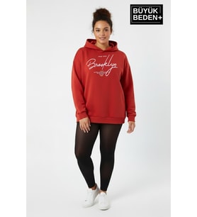 Kadın Büyük Beden Kapüşonlu El yazılı Brooklyn Baskılı Rahat Kalıp Sweatshirt SPR26BSWK958