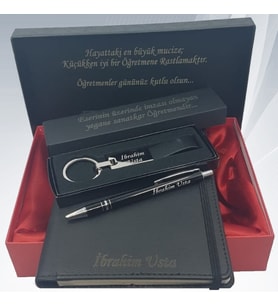 KİŞİYE ÖZEL HEDİYE SETİ (DEFTER-ANAHTARLIK VE HEDİYE KALEM)