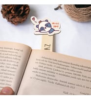 Kişiye Özel Özlemiş Panda İsimli Ahşap Kitap Okuma Ayracı