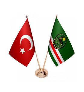 Masa Üstü Çeçenistan İçkerya Bayrağı Türk Bayrağı İkili Pirinç Direk Masa Bayrak Seti