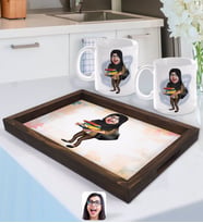BK Gift Kişiye Özel Kadın Tesettürlü Öğretmen Karikatürlü Doğal Ahşap Tepsi ve 2’li Kupa Bardak Seti-2