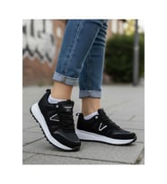 KADIN SİYAH BEYAZ SARARMAZ TABAN SNEAKER AYAKKABI