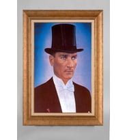 Altın Varaklı Çerçeveli Paspartulu Atatürk Tablo a570 (Gold)
