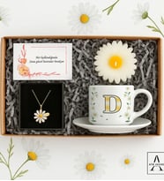 BK Gift Kişiye Özel Çiçek Temalı Hediye Seti-1  Kolye, Mum, Türk Kahvesi Fincanı, Not Kartı ve Özel Kutulu Sevgiliye Hediye, Arkadaşa Hediye
