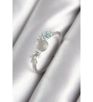 Mey İthalat® Pirinç Gümüş Renk Zirkon Taş Detaylı Beyaz Sedefli Çiçek Model Kadın Yüzük