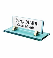 Kişiye Özel Tasarım Cam Masaüstü İsimlik - Ofis İsimlik - Yönetici İsimlik – Masalık – Masa İsimliği – Ofis İsimliği – Yönetici İsimliği – Kristal Cam Masaüstü İsimlik