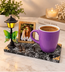 Kişiye Özel Fotoğraflı Sokak Lambalı Mor Kupa Bardak ve Mermer Görünümlü Kaide