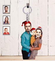 Kişiye Özel Yılbaşı Aile Karikatürlü Ahşap Anahtarlık Model-1