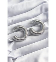 Pirinç Gümüş Renk İşleme Halka Model Kadın Küpe TJ-BKP8243
