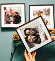 Kişiye Özel Özel Yapışkanlı 3 Adet Sök Tak Paspartulu Duvar Çerçevesi Fotoğraflı Çerçeve