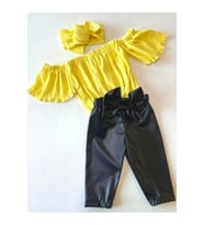Kız Çocuk, Likralı Deri Fiyonk Detaylı Pantolon, Sarı Straplez Crop Bluz Ve Saç Bandı Takımı.