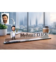 Kişiye Özel Doktor Karikatürlü 30 cm Ayna Pleksi Masaüstü İsimlik - Doktor Hediyesi Doktora Özel Hediye
